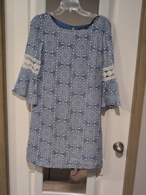 Luxology Blue and White Printed Shift Dress